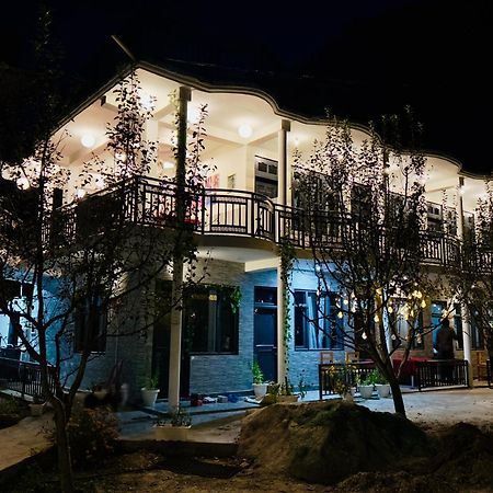 Rare House Hotel Kalgha Bagian luar foto